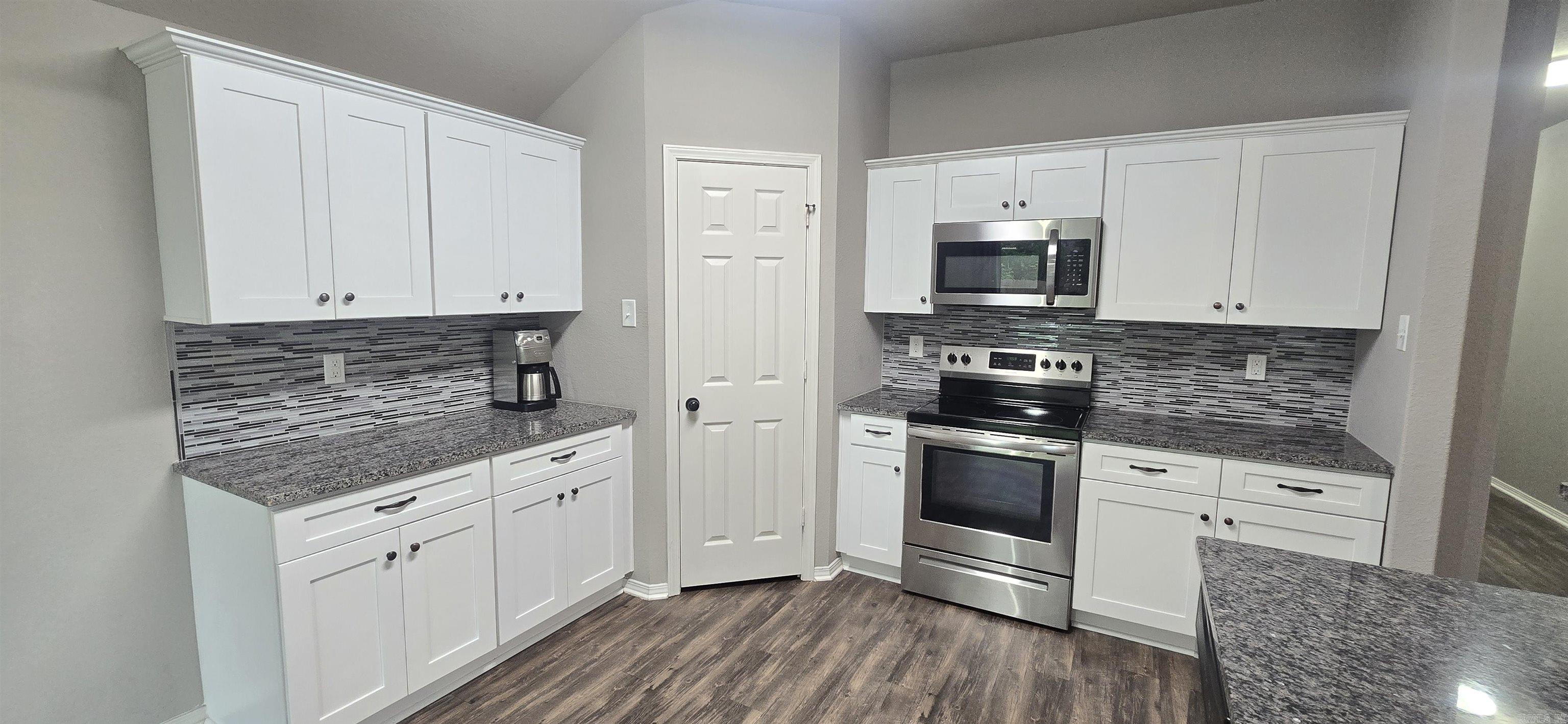 TRAMMEL ESTATES - Residential Lease