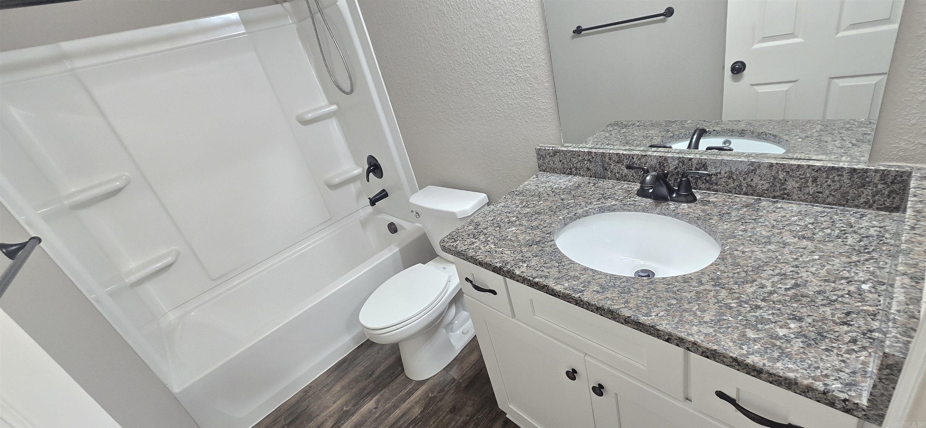 TRAMMEL ESTATES - Residential Lease