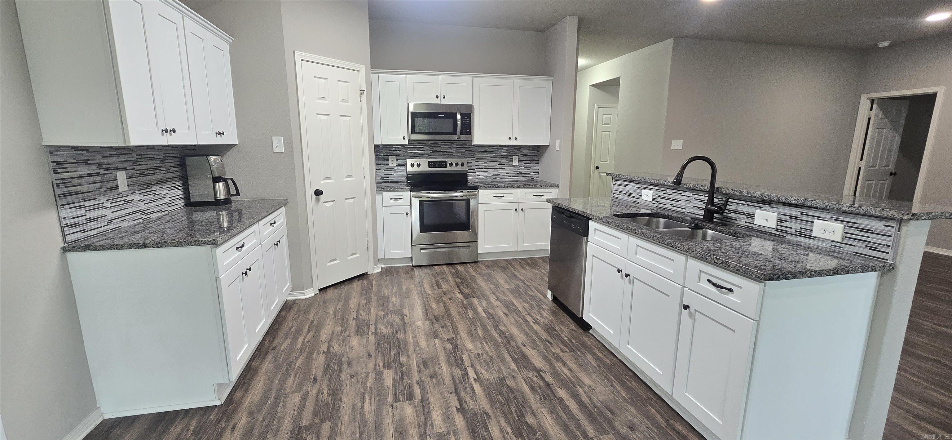 TRAMMEL ESTATES - Residential Lease