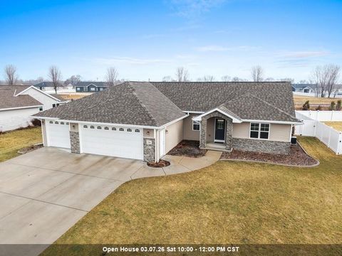 Photo of 1748 BRIDGE PORT Circle, DE PERE, WI 54115 (MLS # 50321368)