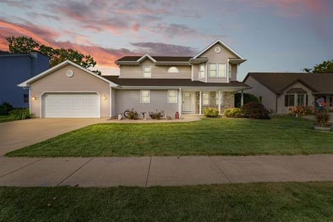 Photo of 1150 LAAGER Lane, OSHKOSH, WI 54902 (MLS # 50316105)
