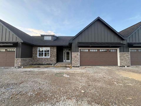 Photo of 3375 SHAWANO Avenue, GREEN BAY, WI 54313 (MLS # 50321770)