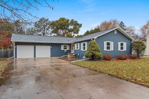 Photo of 1719 S PERKINS Street, APPLETON, WI 54914 (MLS # 50318377)