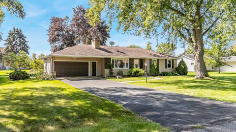 Photo of 133 VILLA Drive, NEENAH, WI 54956 (MLS # 50332703)