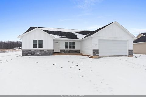 Photo of 2662 LAWRENCE Lane, NEENAH, WI 54956 (MLS # 50321054)