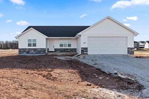 Photo of 2662 LAWRENCE Lane, NEENAH, WI 54956 (MLS # 50321054)