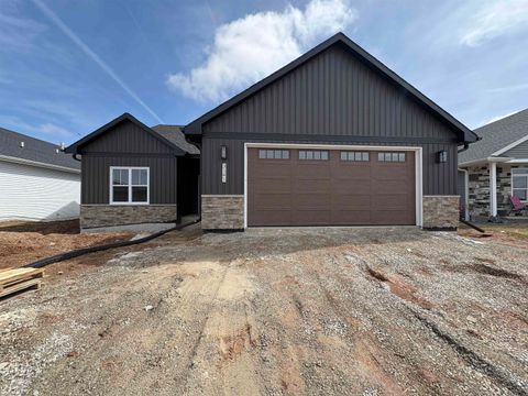 Photo of 3141 LAZY OAK Court, GREEN BAY, WI 54311 (MLS # 50321344)