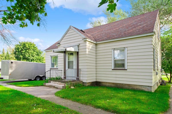 N140 WEST DR, MENOMINEE, MI 49858 - Image 02fb2f12a42e9453cbb6dbcbdb80440a/2452919698