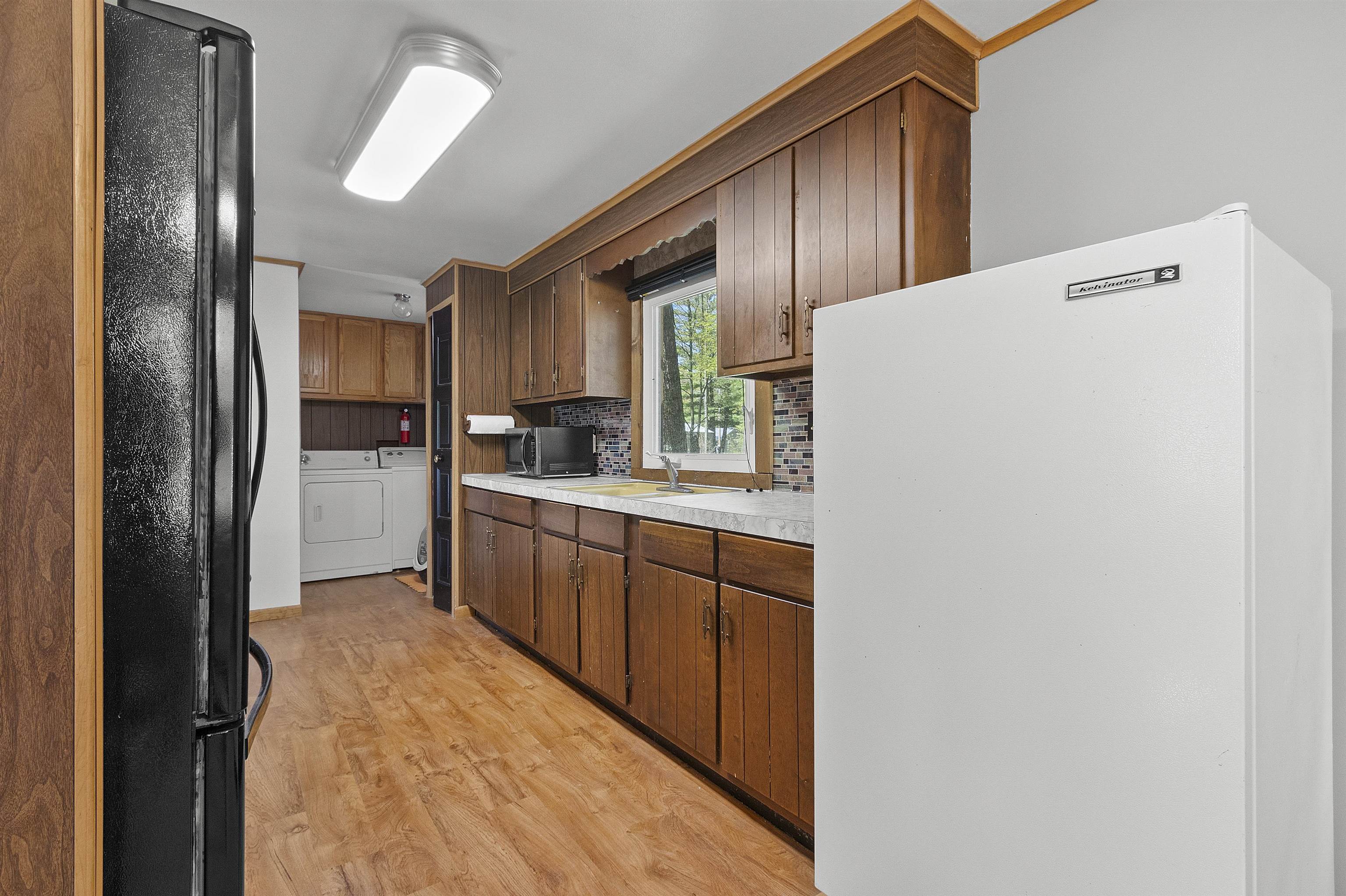 Shawano, Wisconsin 54166, United States, 3 Bedrooms Bedrooms, ,2 BathroomsBathrooms,Residential,Active,133645