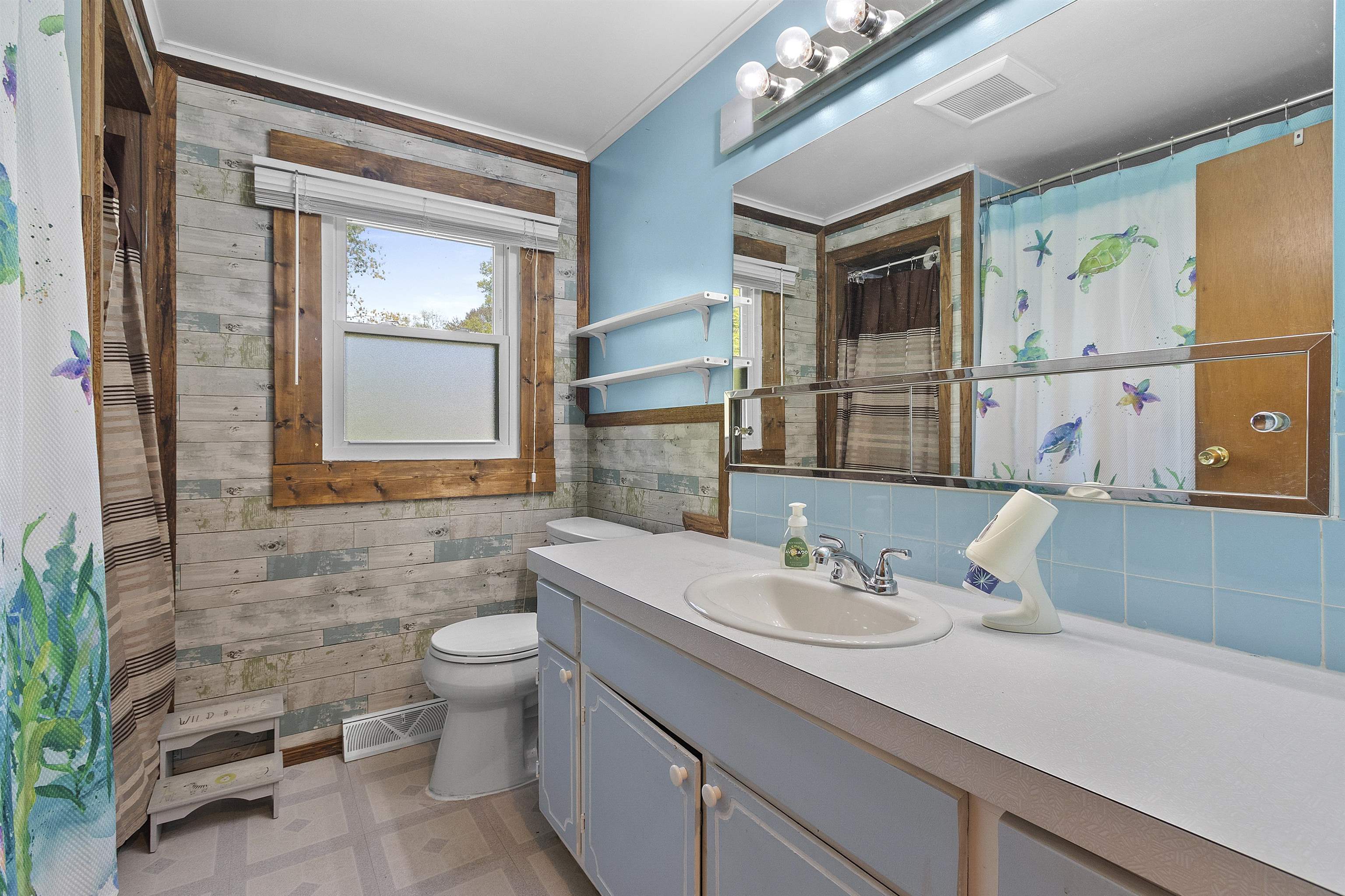 Shawano, Wisconsin 54166, United States, 3 Bedrooms Bedrooms, ,2 BathroomsBathrooms,Residential,Active,133645