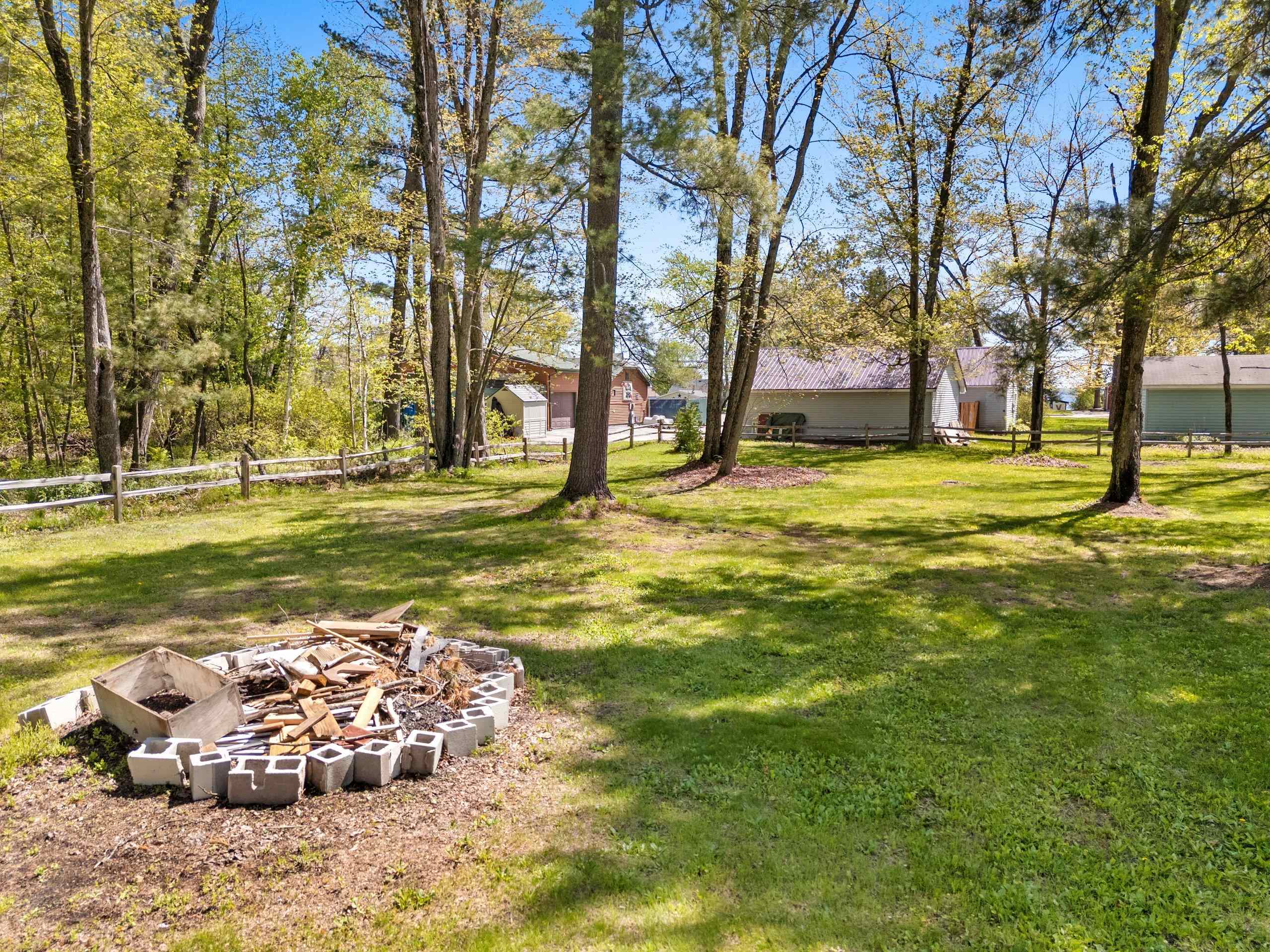 Shawano, Wisconsin 54166, United States, 3 Bedrooms Bedrooms, ,2 BathroomsBathrooms,Residential,Active,133645