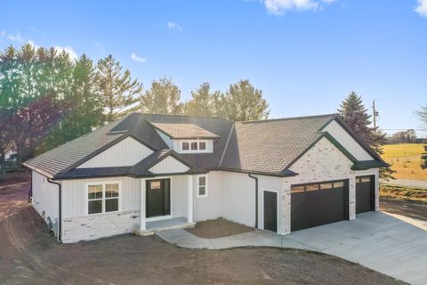 Photo of 4079 BRUSSELS Way, GREEN BAY, WI 54313 (MLS # 50318586)