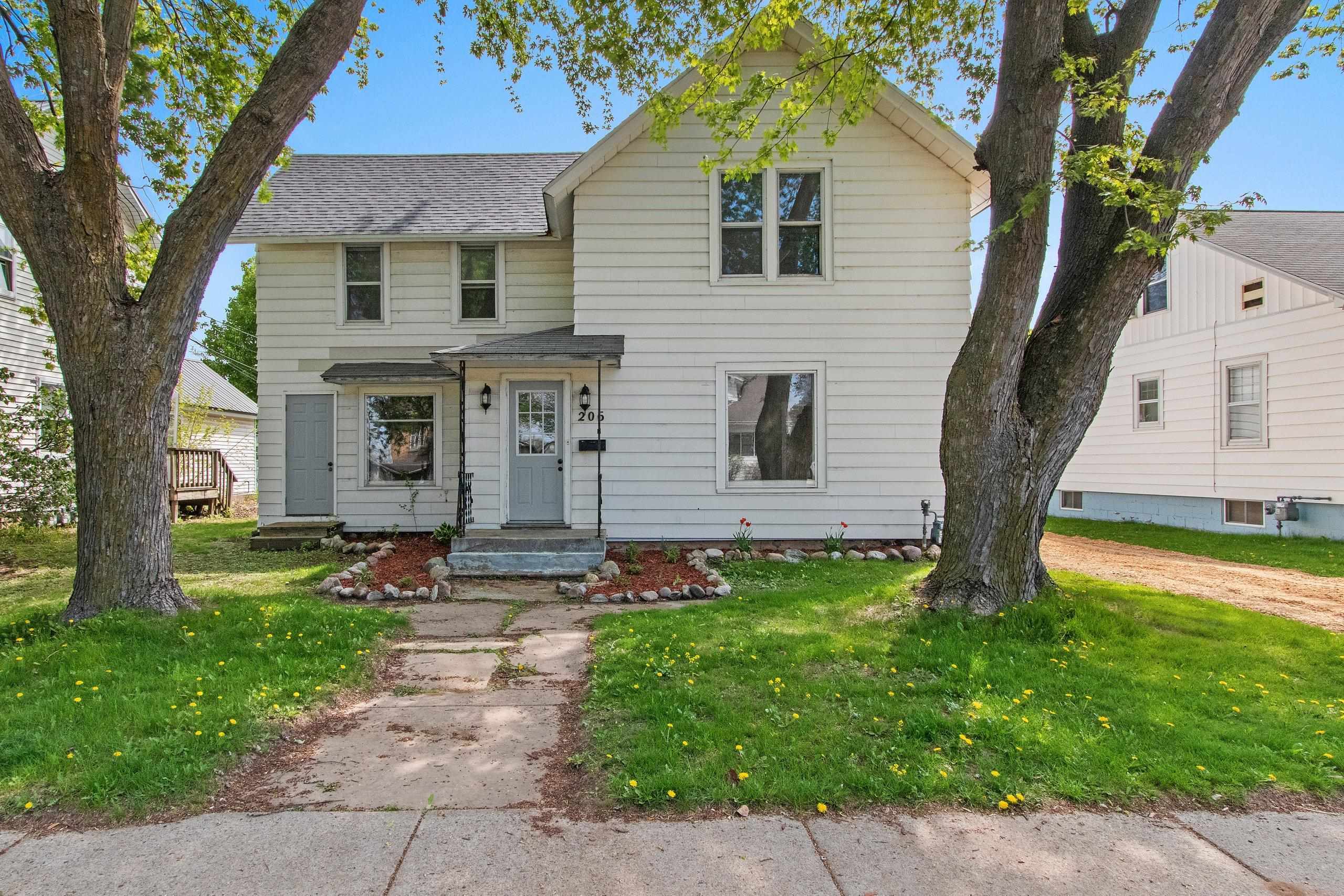 Shawano, Wisconsin 54166, United States, 4 Bedrooms Bedrooms, ,2 BathroomsBathrooms,Residential,Active,194310