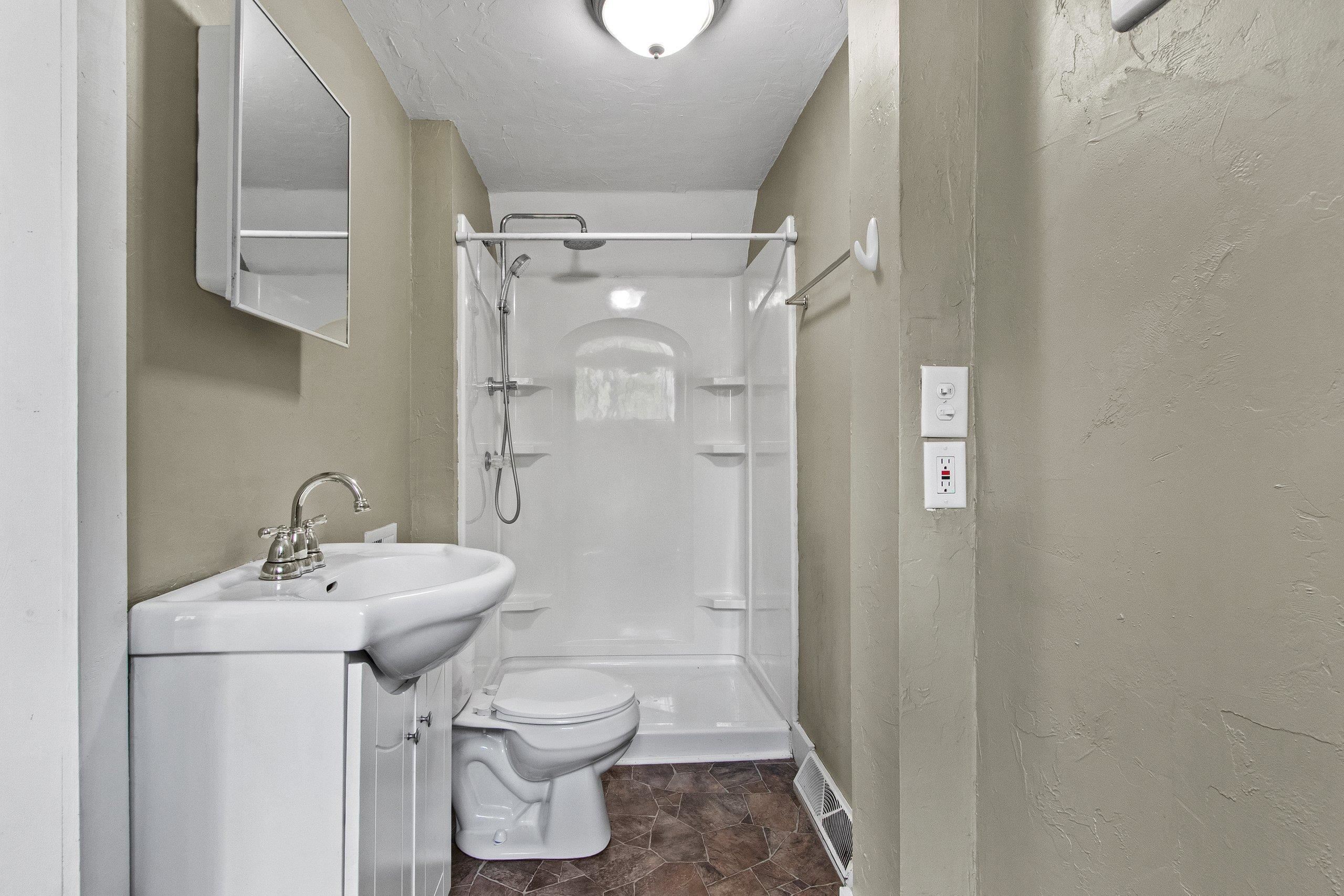 Shawano, Wisconsin 54166, United States, 4 Bedrooms Bedrooms, ,2 BathroomsBathrooms,Residential,Active,194310