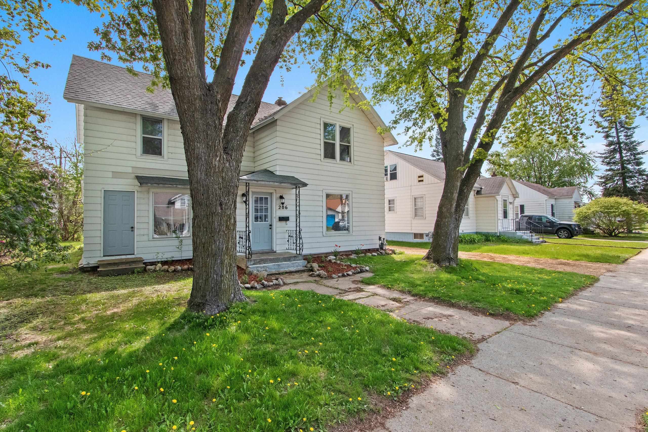 Shawano, Wisconsin 54166, United States, 4 Bedrooms Bedrooms, ,2 BathroomsBathrooms,Residential,Active,194310