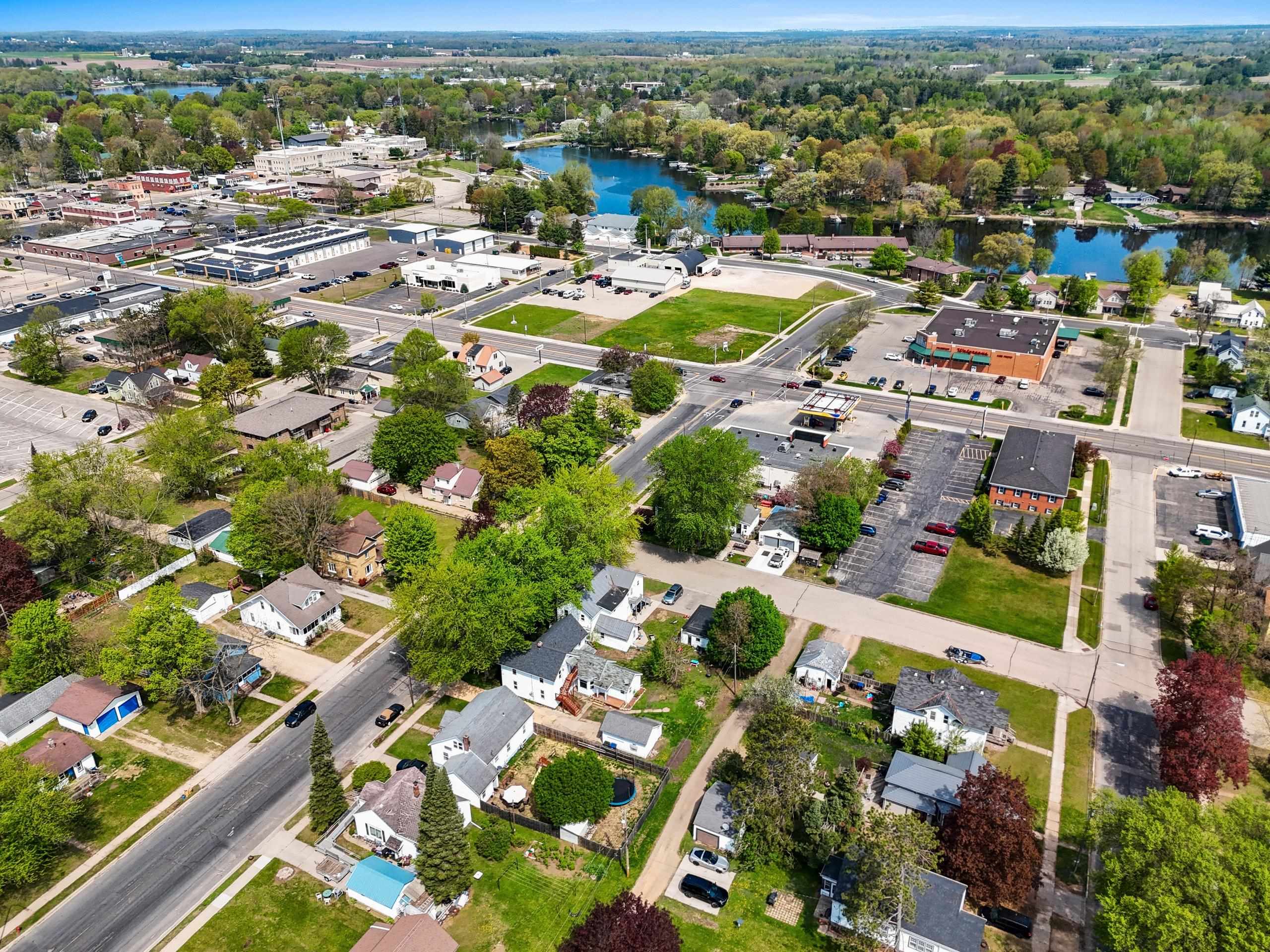 Shawano, Wisconsin 54166, United States, 4 Bedrooms Bedrooms, ,2 BathroomsBathrooms,Residential,Active,194310