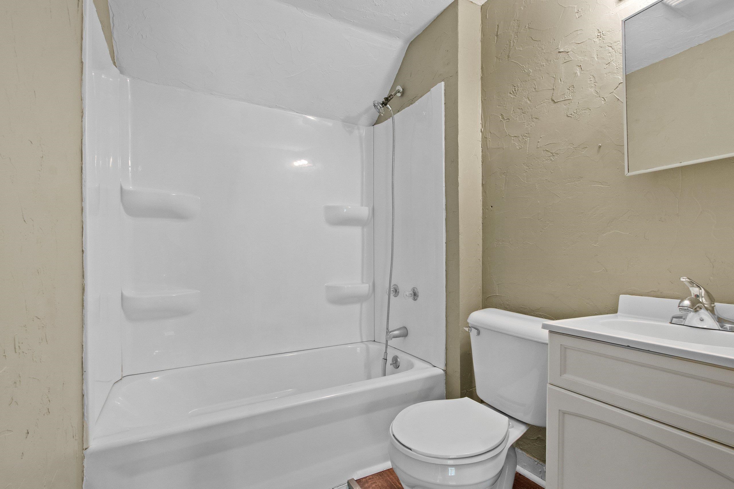 Shawano, Wisconsin 54166, United States, 4 Bedrooms Bedrooms, ,2 BathroomsBathrooms,Residential,Active,194310