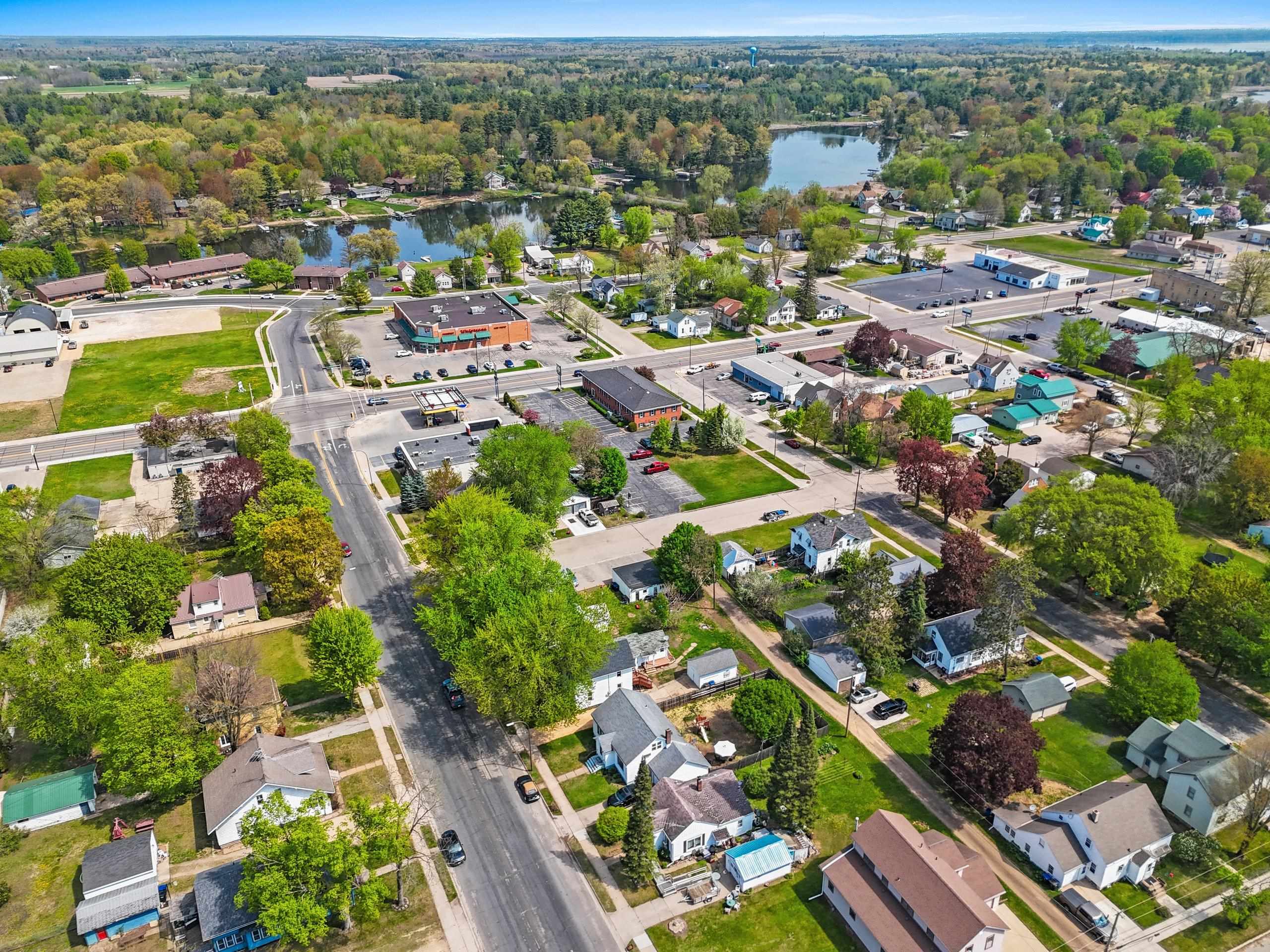 Shawano, Wisconsin 54166, United States, 4 Bedrooms Bedrooms, ,2 BathroomsBathrooms,Residential,Active,194310