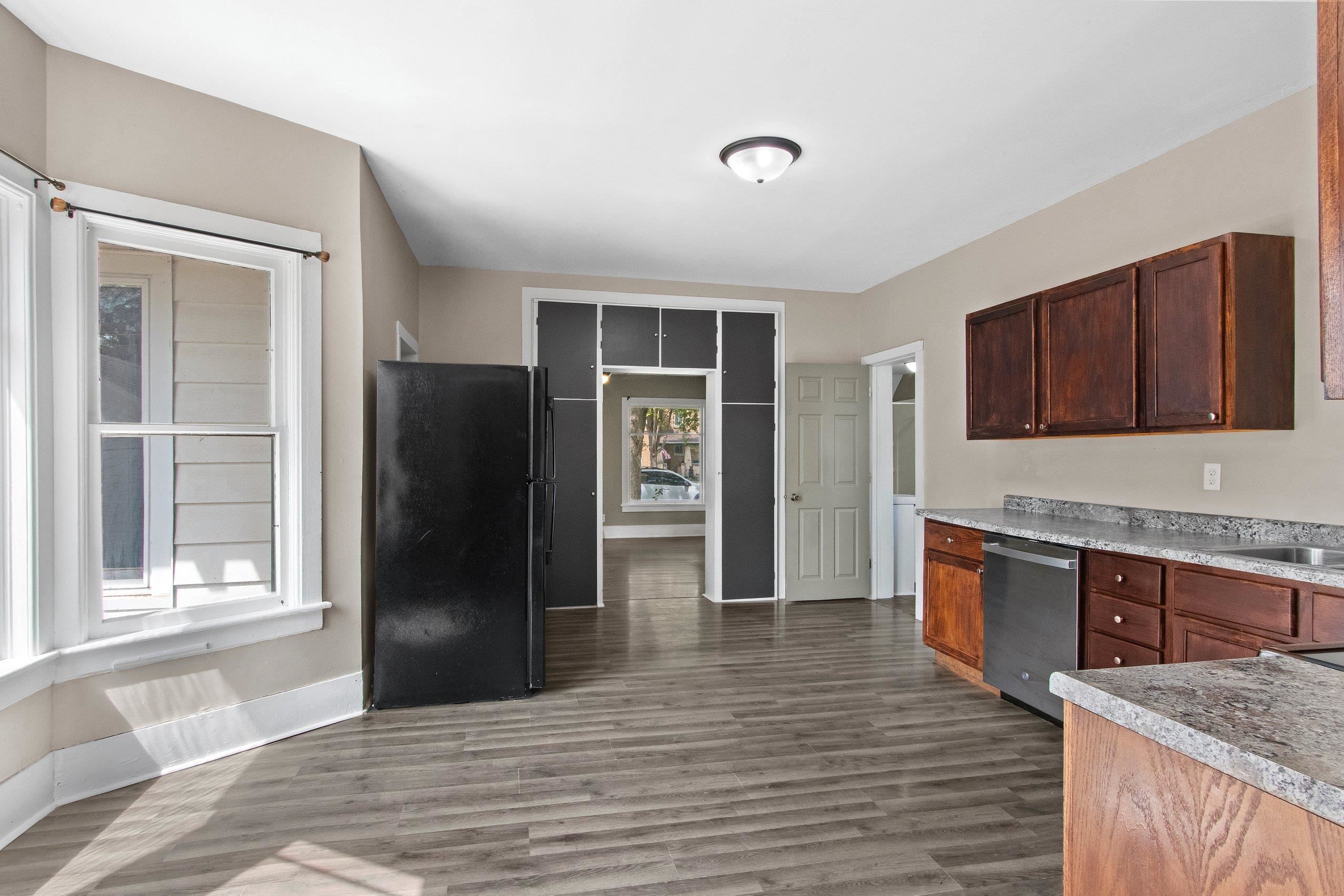 Shawano, Wisconsin 54166, United States, 4 Bedrooms Bedrooms, ,2 BathroomsBathrooms,Residential,Active,194310