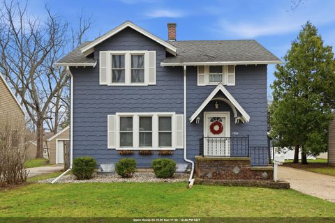 Photo of 1904 N ALVIN Street, APPLETON, WI 54911 (MLS # 50323710)