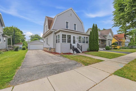 Photo of 1115 MICHIGAN Avenue, NORTH FOND DU LAC, WI 54937 (MLS # 50327263)