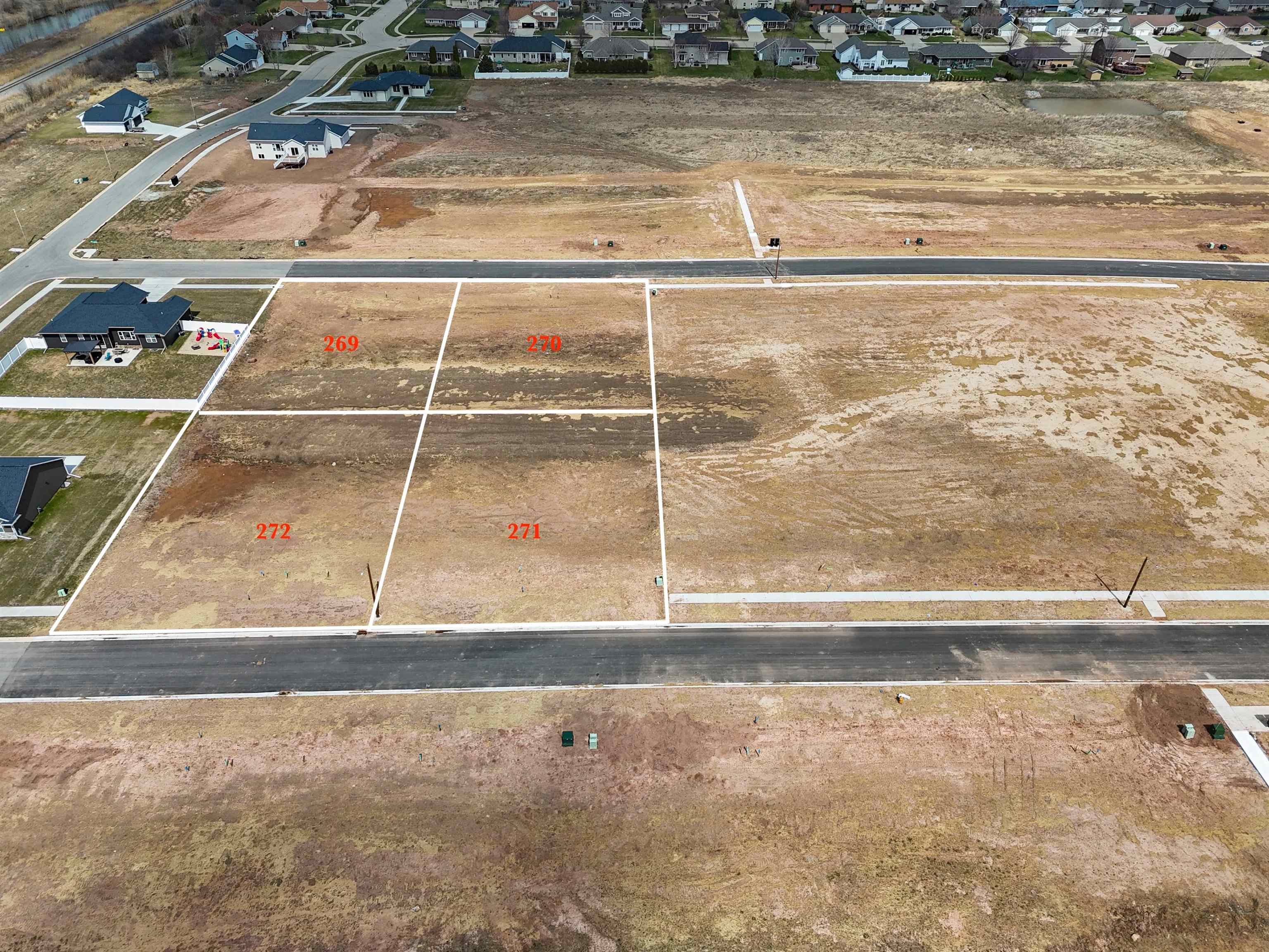 Photo 1 of 14 — 400 BROOKLINE Avenue 272, DE PERE, WI 54115