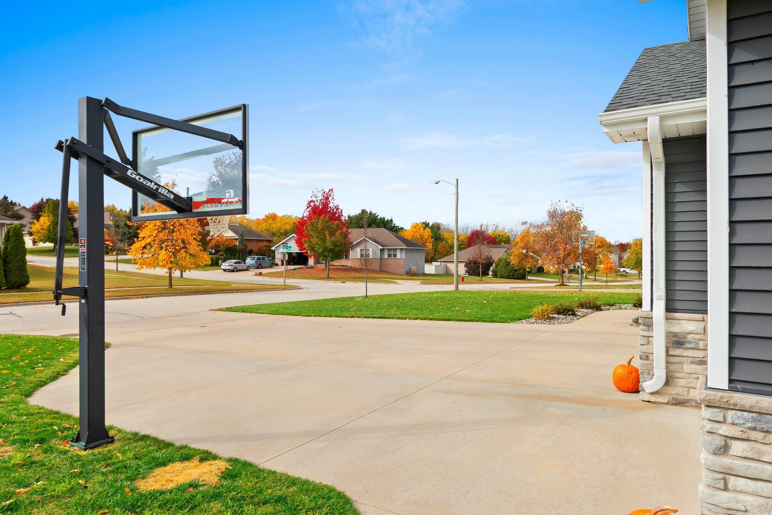 3442 LEEDS CASTLE Drive