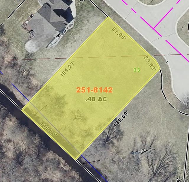 Photo 1 of 1 — WOODSIDE Circle 33, MARINETTE, WI 54143