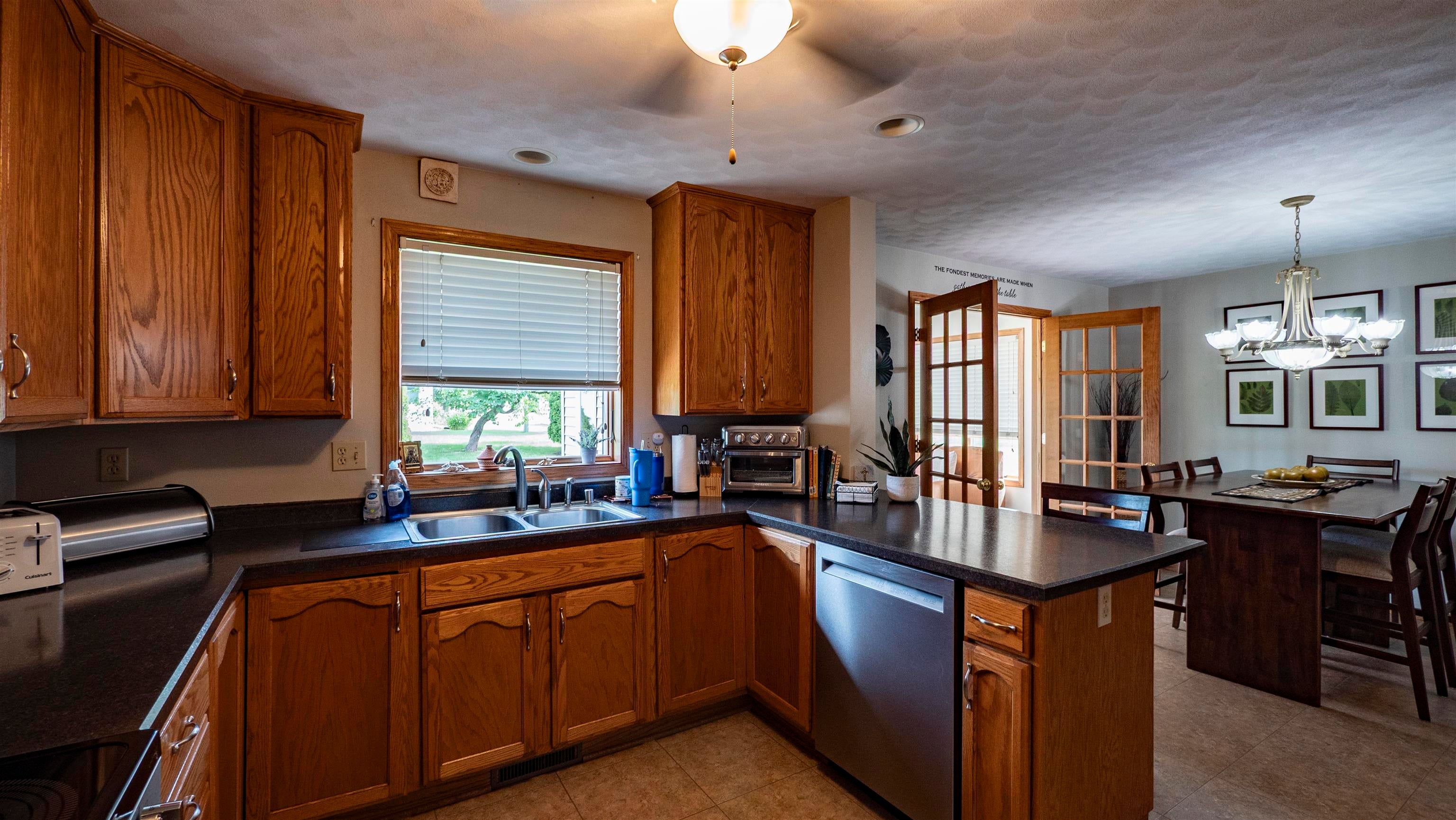 705 HIGHVIEW Lane