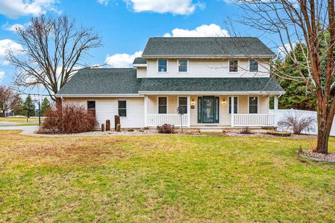 Photo of W6180 LONG Court, APPLETON, WI 54914 (MLS # 50323166)