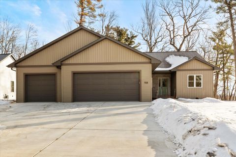 Photo of 1108 PINECREST Road, GREEN BAY, WI 54313 (MLS # 50312826)