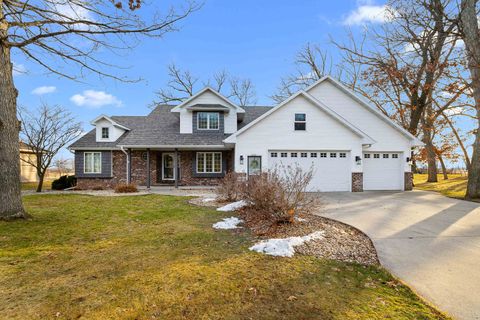 Photo of 4175 TWILIGHT Court, OSHKOSH, WI 54904 (MLS # 50321382)