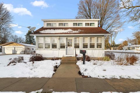 566 SCOTT Street RIPON WI 54971