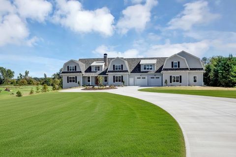 Photo of 5431 RIVER OAKS Drive, DE PERE, WI 54115 (MLS # 50323132)