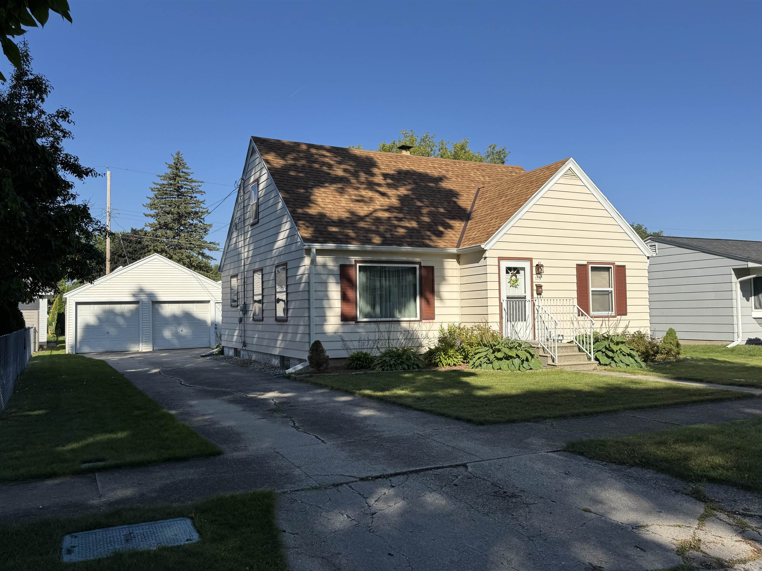115 N WINNEBAGO Street