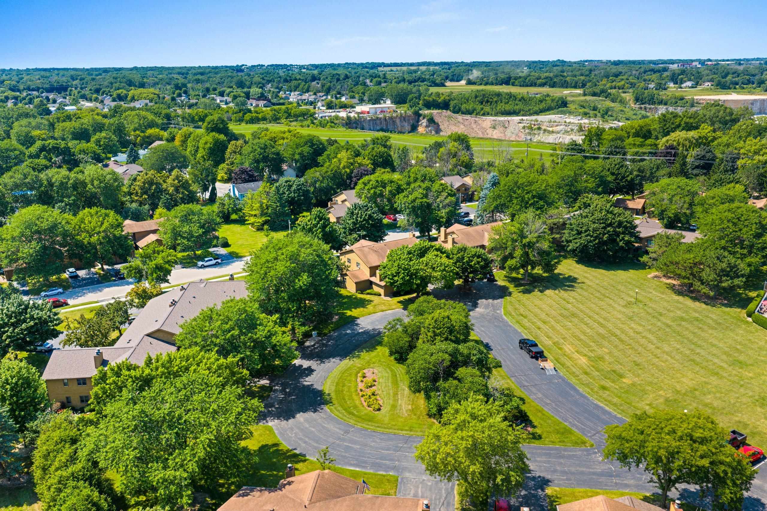 Neenah, Wisconsin 54956, United States, 2 Bedrooms Bedrooms, ,2 BathroomsBathrooms,Residential,Active,181983