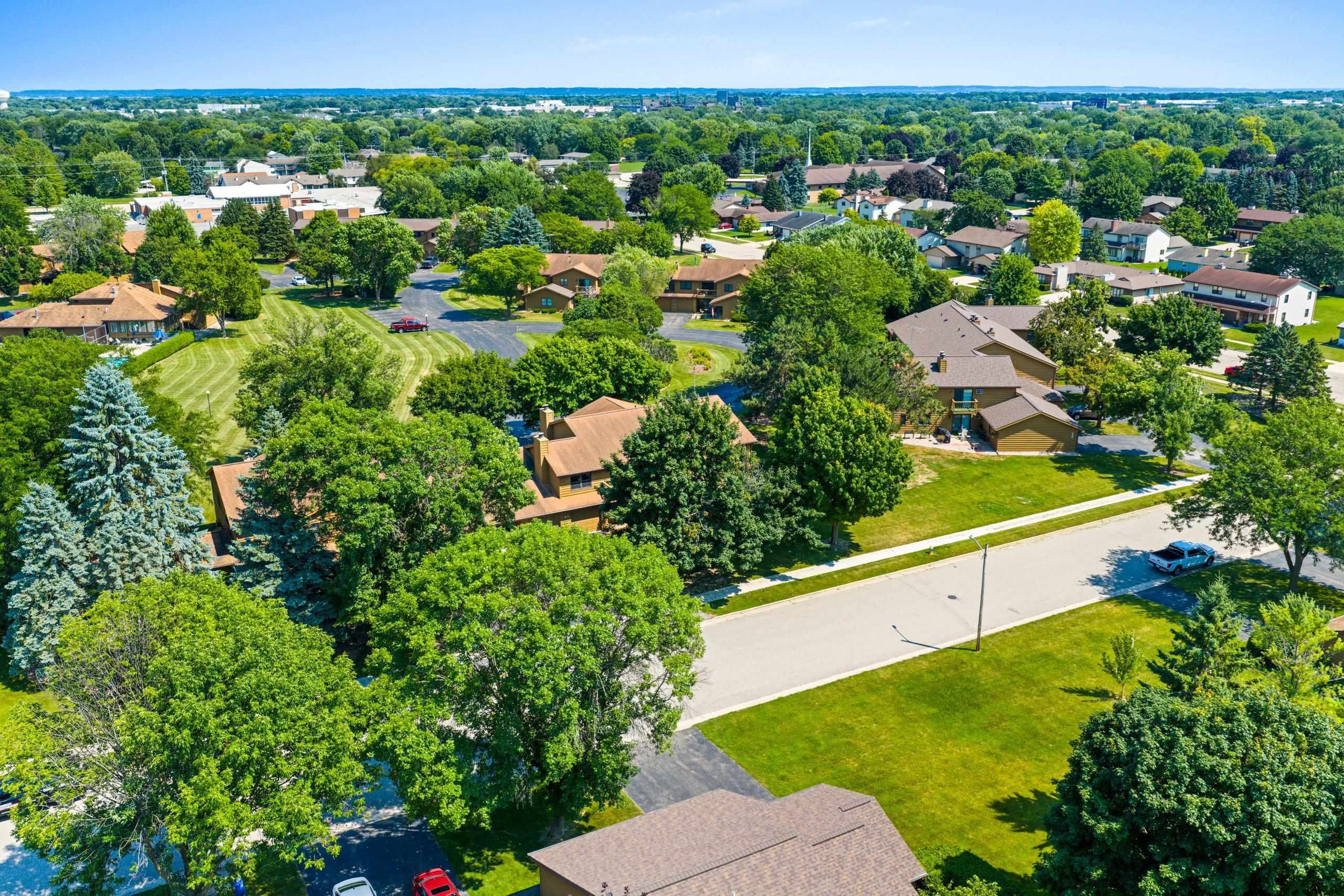 Neenah, Wisconsin 54956, United States, 2 Bedrooms Bedrooms, ,2 BathroomsBathrooms,Residential,Active,181983