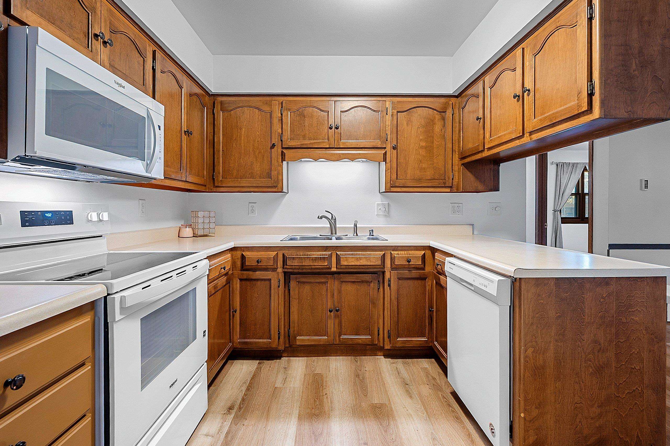 Neenah, Wisconsin 54956, United States, 2 Bedrooms Bedrooms, ,2 BathroomsBathrooms,Residential,Active,181983