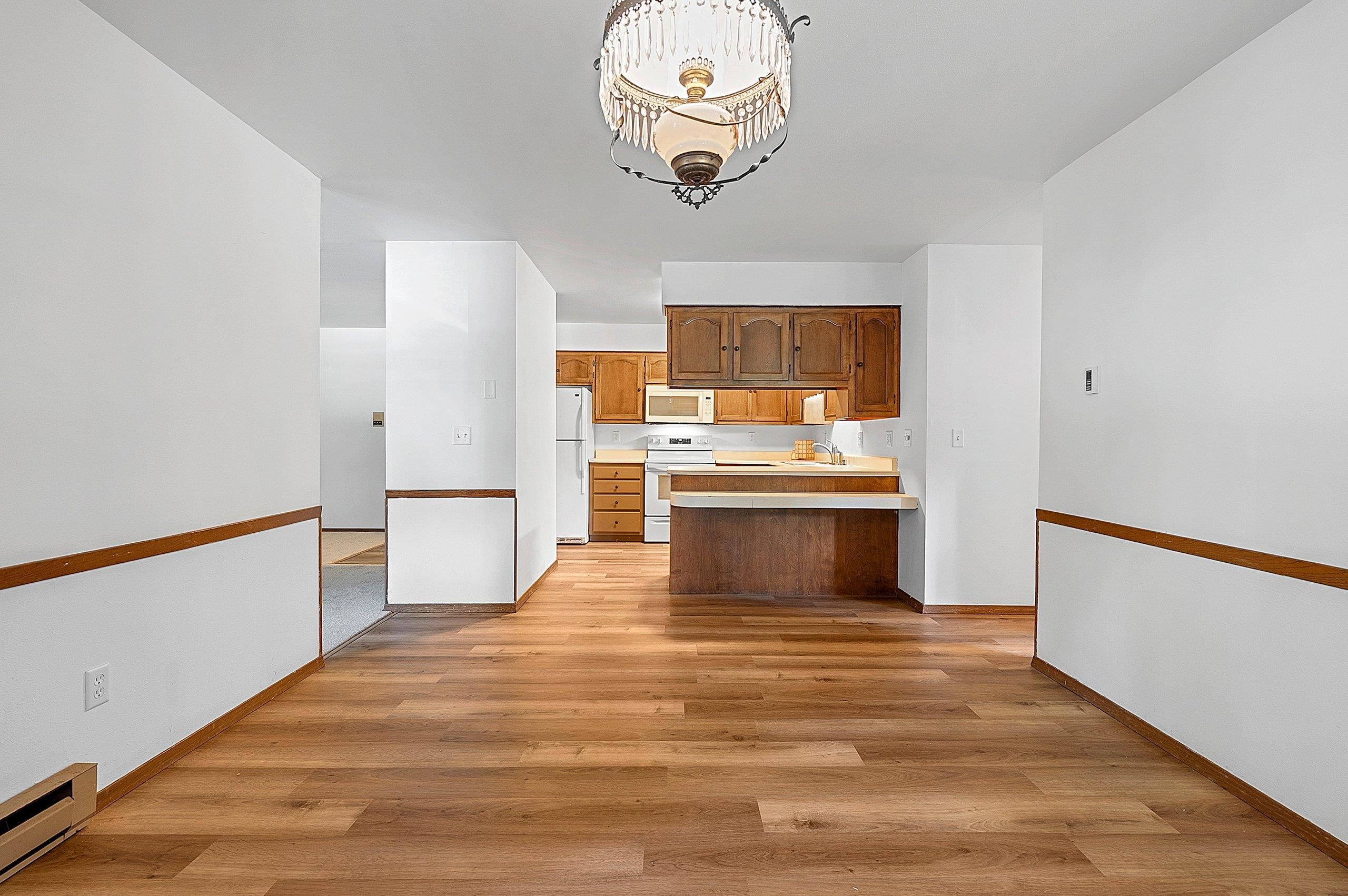 Neenah, Wisconsin 54956, United States, 2 Bedrooms Bedrooms, ,2 BathroomsBathrooms,Residential,Active,181983