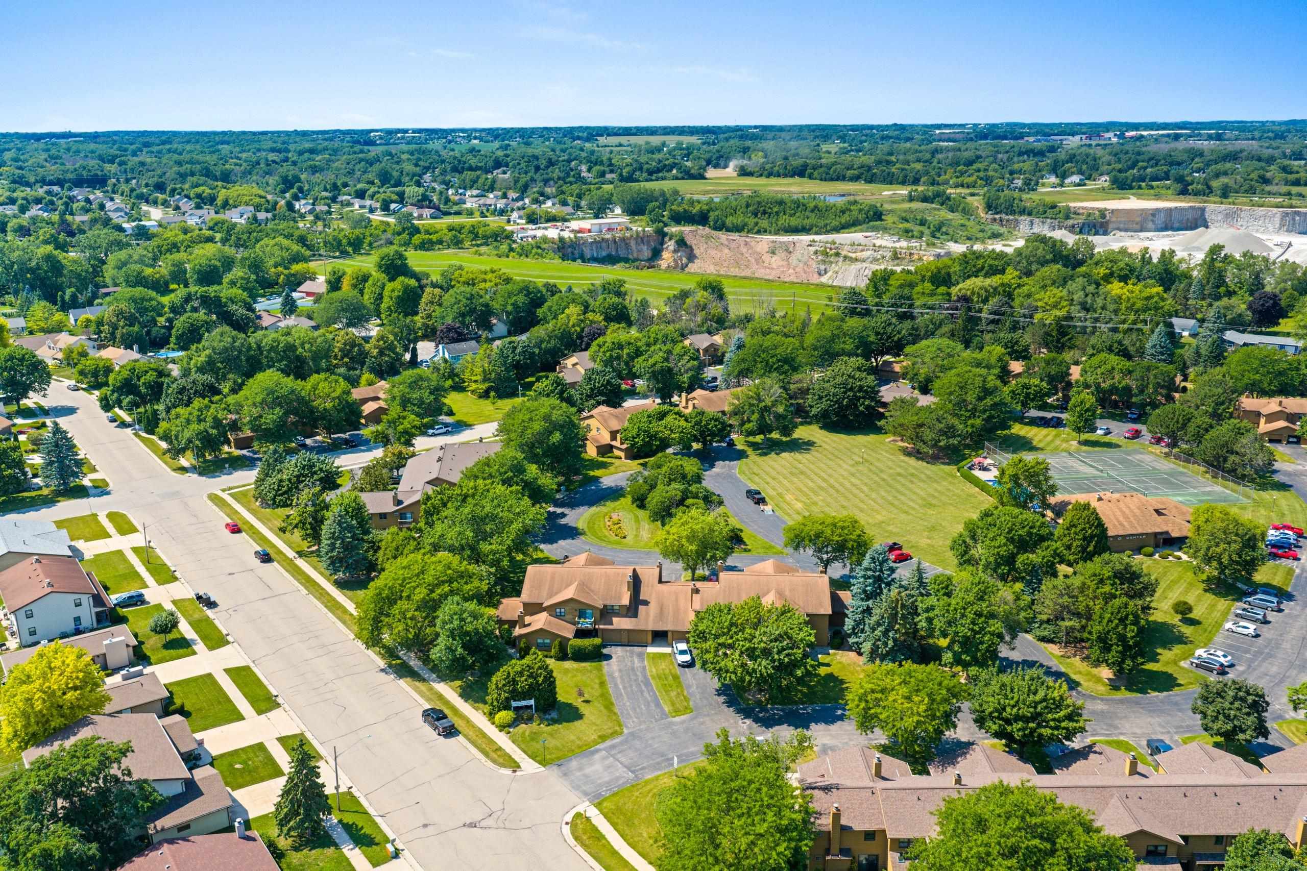 Neenah, Wisconsin 54956, United States, 2 Bedrooms Bedrooms, ,2 BathroomsBathrooms,Residential,Active,181983