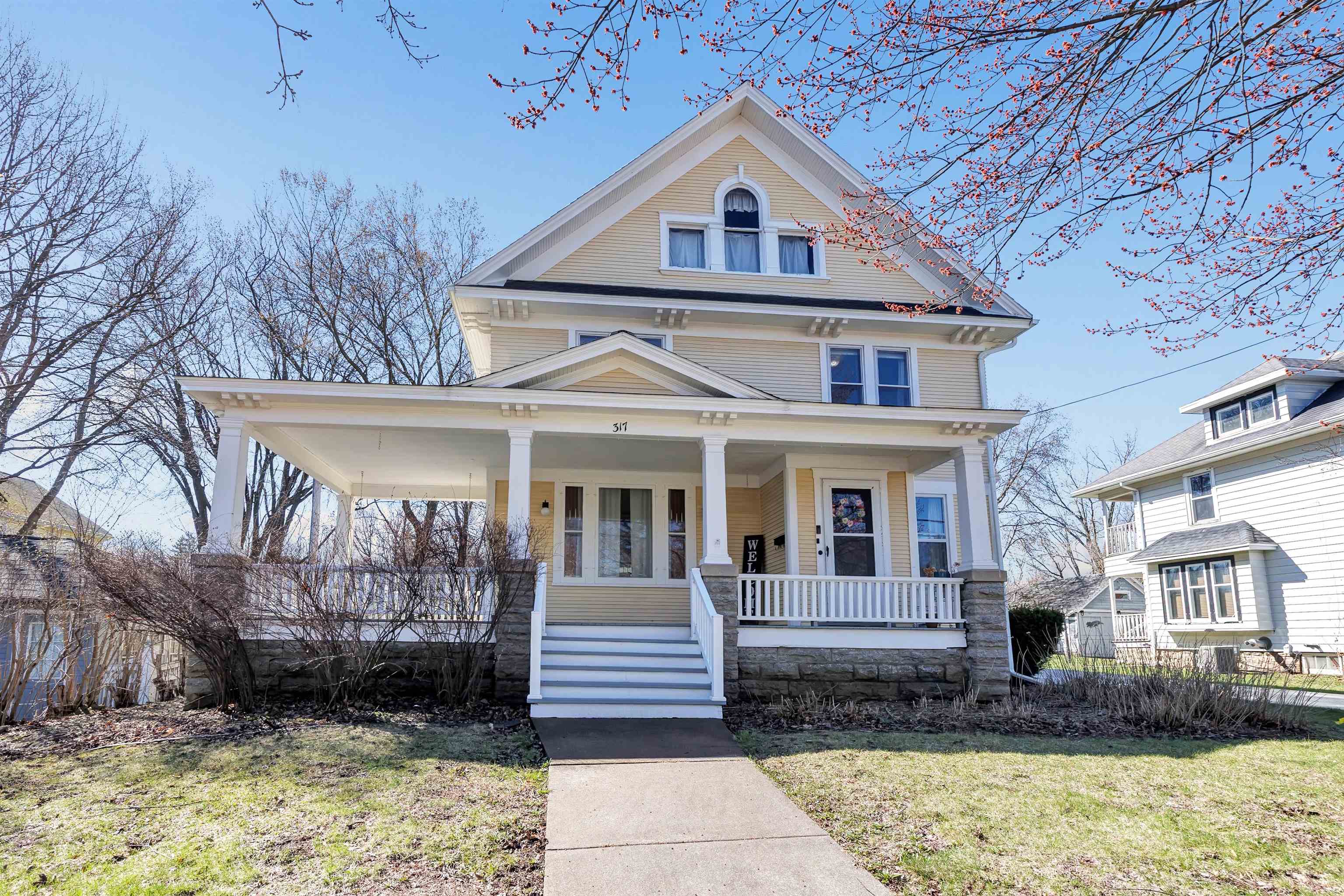 317 W THORNE Street