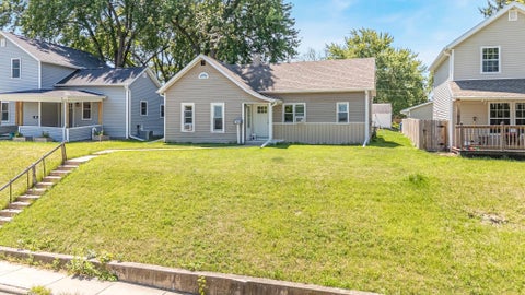 Photo of 113 W 4TH Street, KAUKAUNA, WI 54130 (MLS # 50330584)