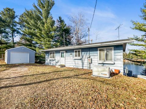 Photo of 9318 N MARL LAKE Road, POUND, WI 54161 (MLS # 50318435)