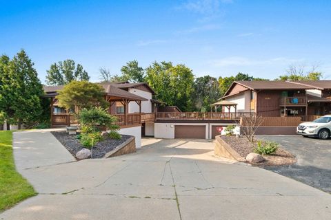 Photo of 2686 HUMBOLDT Road #1, GREEN BAY, WI 54311 (MLS # 50317190) Photo of 2686 HUMBOLDT Road #1, GREEN BAY, WI 54311 (MLS # 50317190)