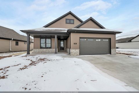 Photo of 1617 N HONEYSUCKLE Circle, DE PERE, WI 54115 (MLS # 50315605)