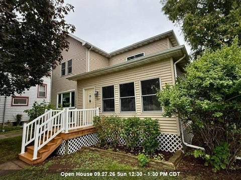 Photo of 404 1ST Street, MENASHA, WI 54952 (MLS # 50332780)