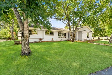 Photo of 1705 BIEMERET Street, GREEN BAY, WI 54304 (MLS # 50318405)