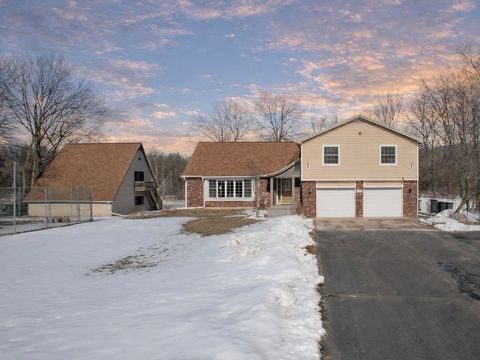 Photo of N570 W FAIRLAND Circle, MENOMINEE, MI 49858 (MLS # 50321732)