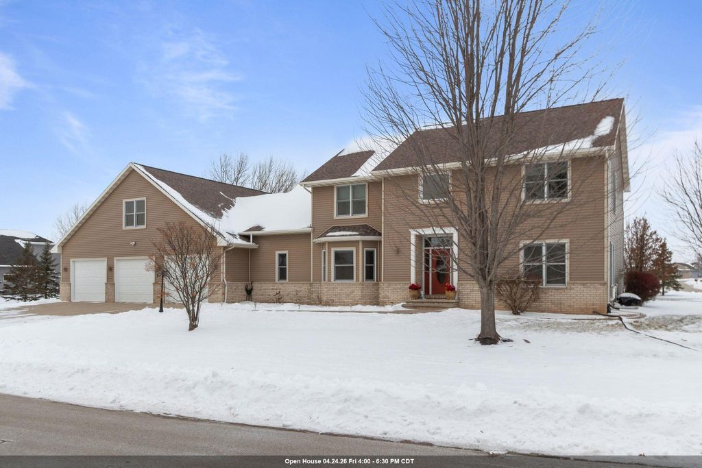 Photo of W5071 CHERRYWOOD Court, SHERWOOD, WI 54169 (MLS # 50322300)