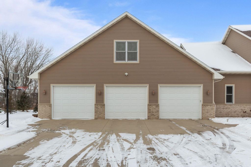 Photo of W5071 CHERRYWOOD Court, SHERWOOD, WI 54169 (MLS # 50322300)